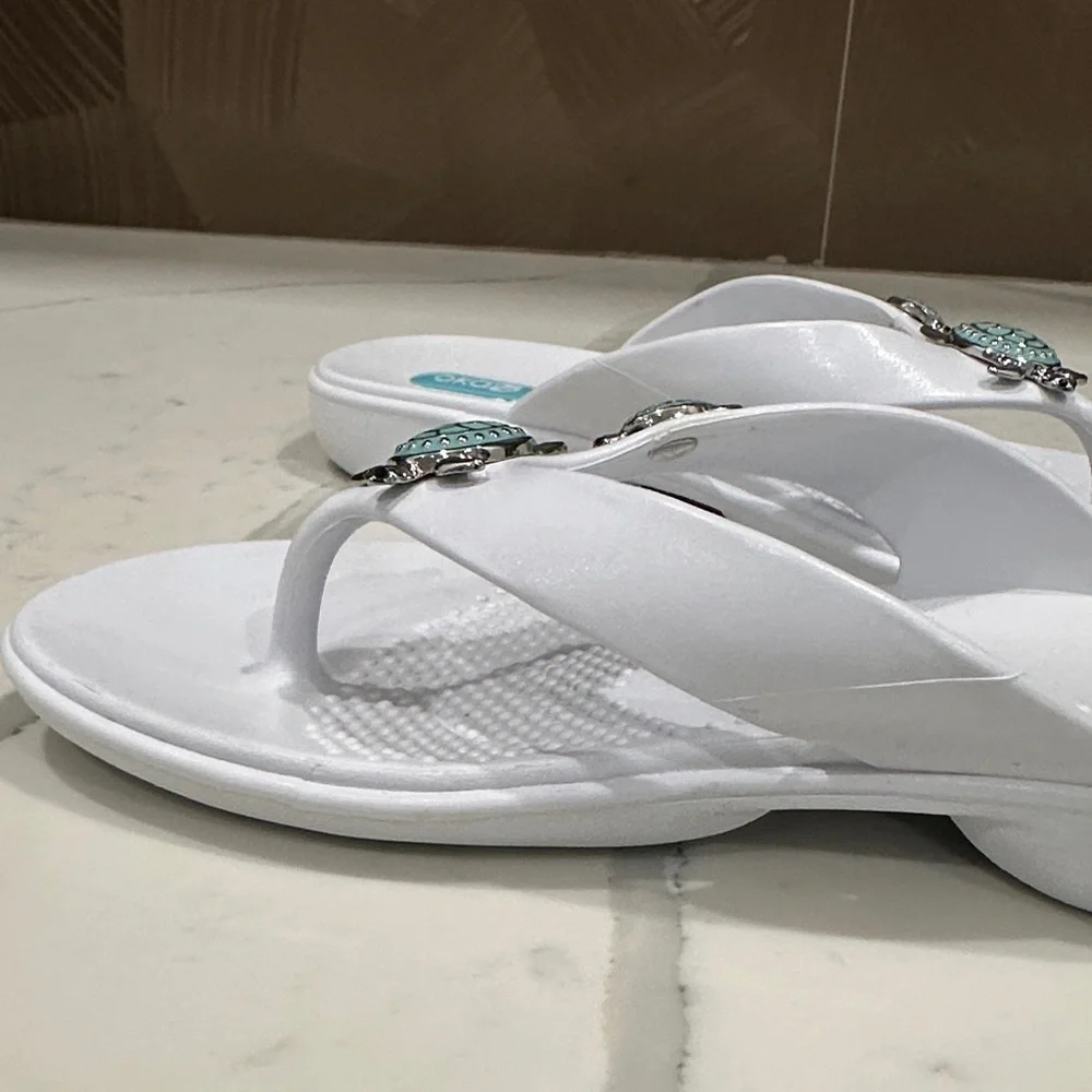 OKA b. White Sandals with Turtle Embellishments - Picture 6 of 12